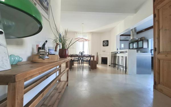 Maison à vendre    5 pièces •  La Rochelle