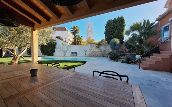 Maison à vendre    5 pièces •  La Rochelle