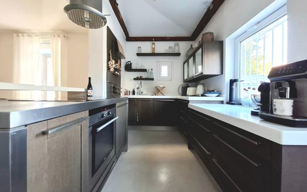 Maison à vendre    5 pièces •  La Rochelle