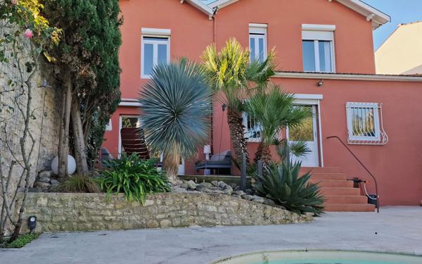 Maison à vendre    5 pièces •  La Rochelle