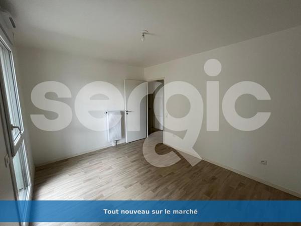 Location 2 Pieces 44 80000 Amiens 25 1468 01 0005