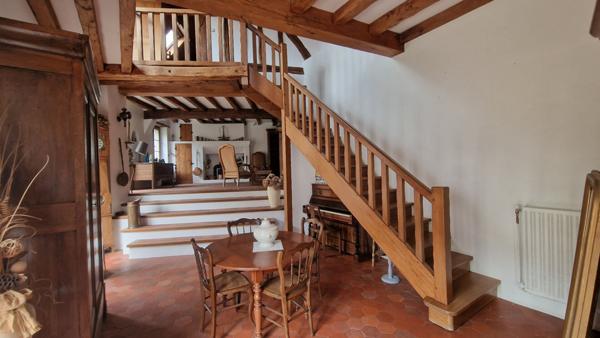 Maison Buchelay de 5 pièces avec dépendance aménagée sur 446m² de terrain