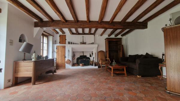 Maison Buchelay de 5 pièces avec dépendance aménagée sur 446m² de terrain