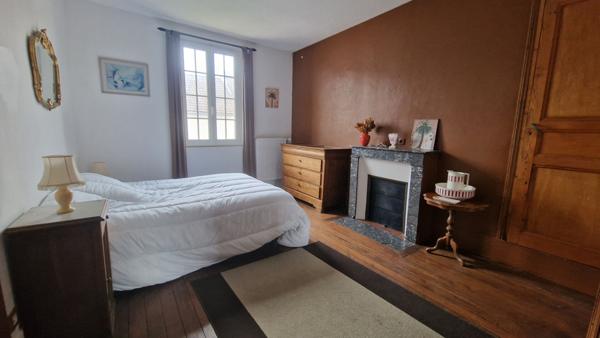 Maison Buchelay de 5 pièces avec dépendance aménagée sur 446m² de terrain