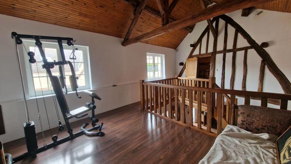Maison Buchelay de 5 pièces avec dépendance aménagée sur 446m² de terrain