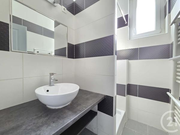 Appartement T3 à vendre  3 pièces - 57,33 m2 TOULON - 83