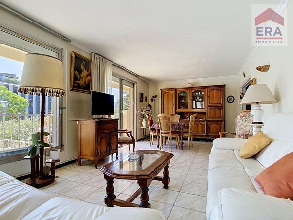 MARSEILLE 9EME - APPARTEMENT T4/5 - CALME ET LUMINEUX A RENOVER - QUARTIER CABOT