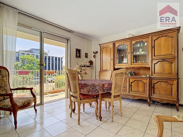 MARSEILLE 9EME - APPARTEMENT T4/5 - CALME ET LUMINEUX A RENOVER - QUARTIER CABOT