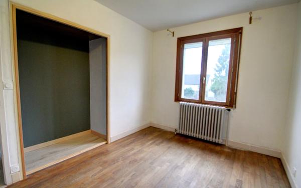 Maison à vendre    3 pièces •  Saran