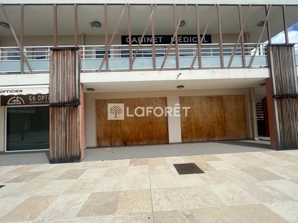 Location local commercial Le Moule - 2 pièce(s) - 61 m² - 1 560 €/mois