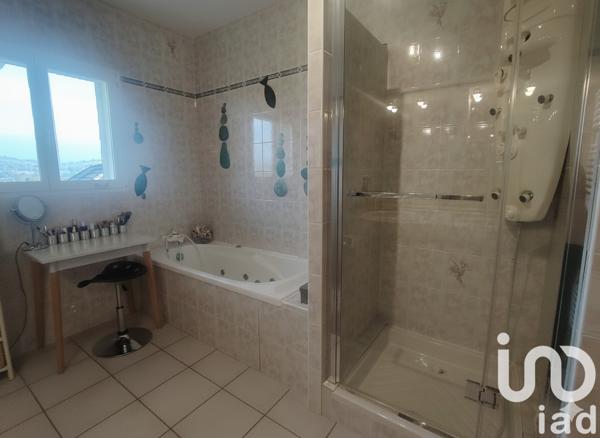 Maison à vendre 7 pièces 213 m² La Biolle