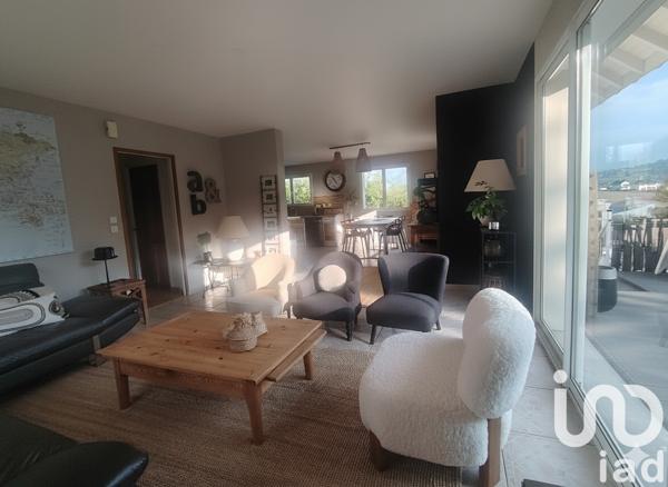 Maison à vendre 7 pièces 213 m² La Biolle