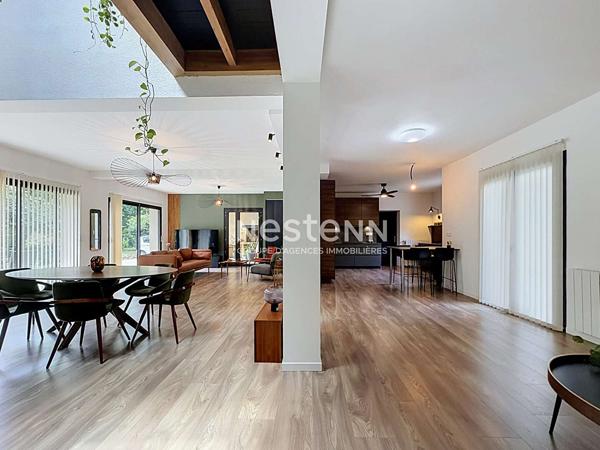 A VENDRE -  ESTANTENS -GRANDE MAISON DE 230 M² + 2 APPARTEMENTS INDÉPENDANTS  - 1 HECTARE