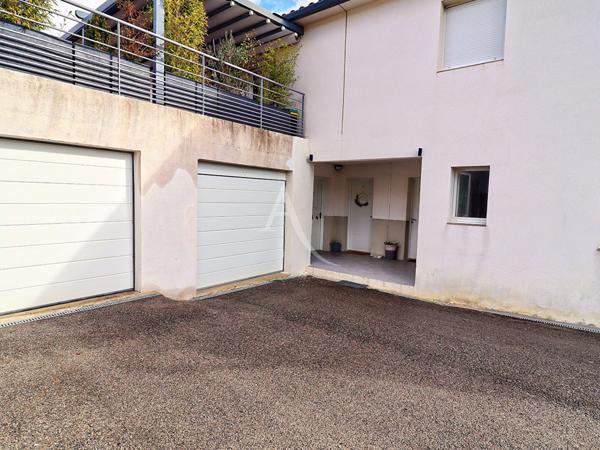 SUPERBE APPARTEMENT RECENT EN REZ-DE-JARDIN DE TYPE 4 SUR LA COMMUNE DE PIERREVERT