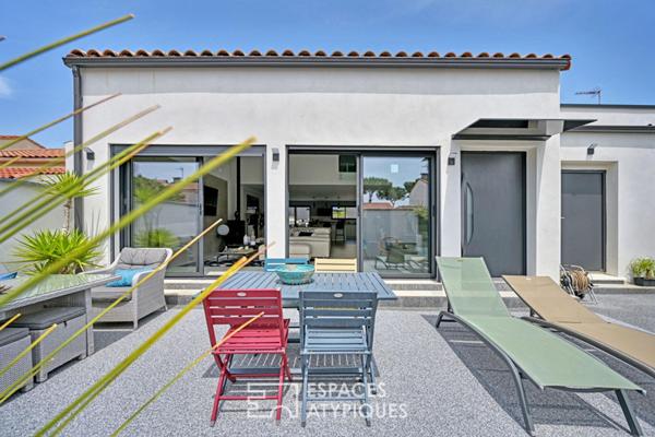 Maison contemporaine avec piscine à deux pas de la mer