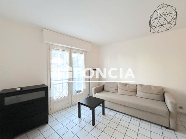 Location Appartement meublé 2 pièces 40.22 m² - 17 RUE FRANCOIS EVELLIN Nantes 44000