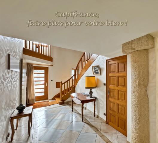 LA CLAYETTE 71 Maison 178 m², 6 pièces, 3 chambres, terrain 929 m²