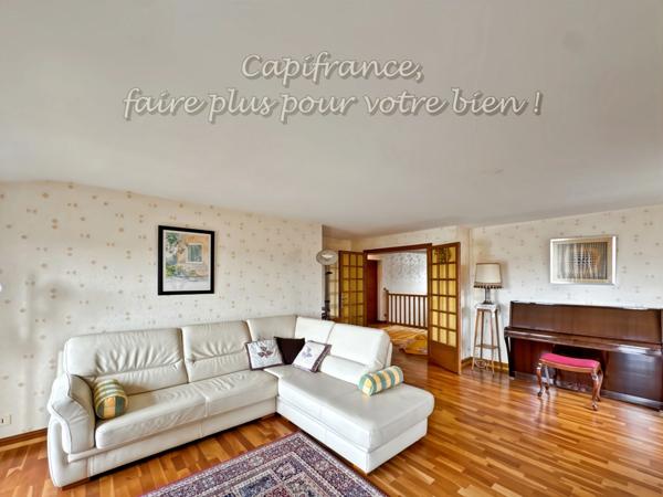 LA CLAYETTE 71 Maison 178 m², 6 pièces, 3 chambres, terrain 929 m²