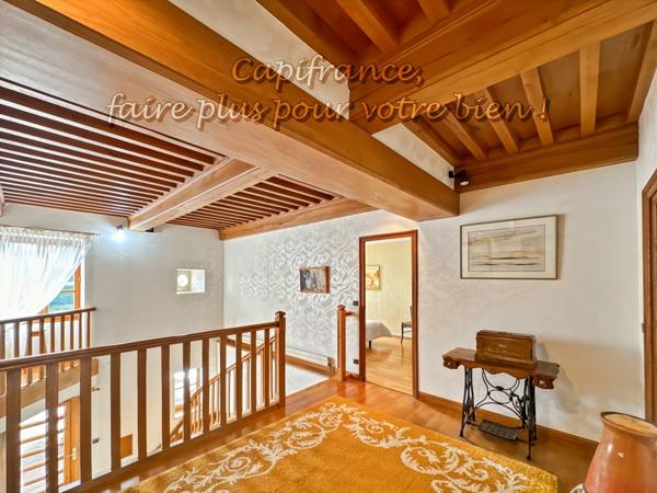 LA CLAYETTE 71 Maison 178 m², 6 pièces, 3 chambres, terrain 929 m²