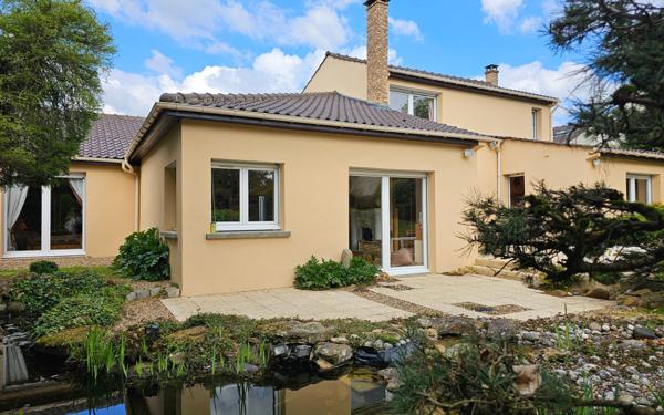 Maison à vendre    4 pièces • 198,96 m2 Courcouronnes