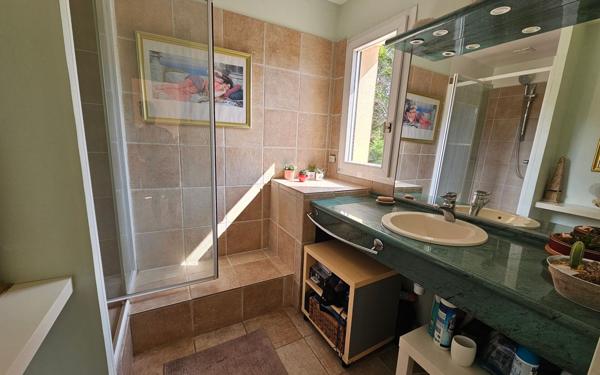 Maison à vendre    4 pièces • 198,96 m2 Courcouronnes