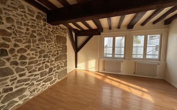 Appartement à louer    2 pièces • 46 m2 Saint-Brieuc