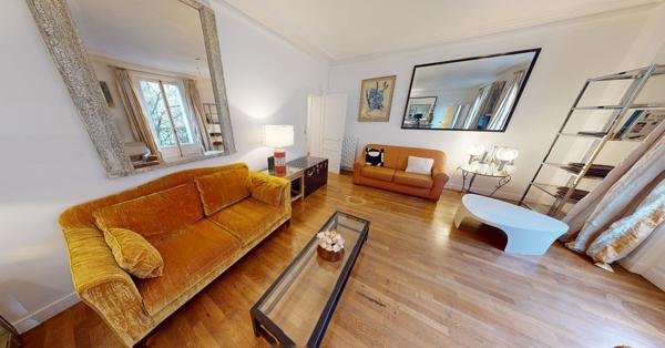 Appartement meublé 2 pièces 70.59 m2 métro Place de Clichy
