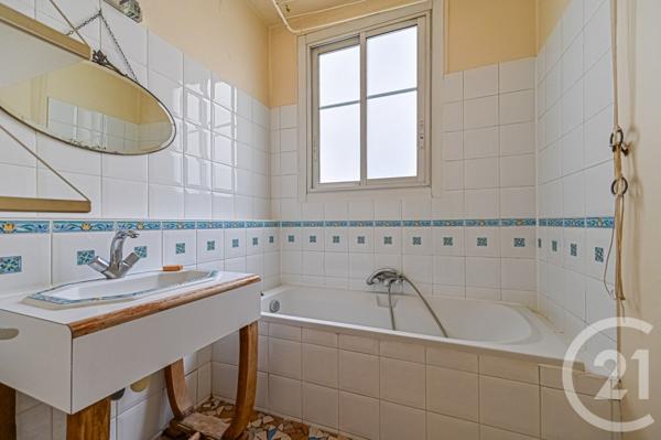 Appartement F4 à vendre  4 pièces - 90,07 m2 PARIS - 75016