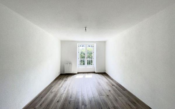 Appartement à louer    4 pièces • 98,73 m2 Saint-Flour