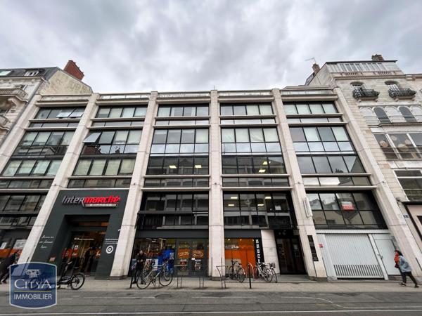 Appartement à louer 2 pièces 42.66m² Tours (37000)