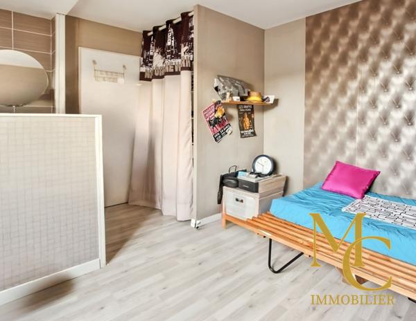 Montigny-le-Bretonneux (78180) MAISON / SOURDERIE / PROXIMITE CENTRE VILLE / MONTIGNY LE BRETONNEUX