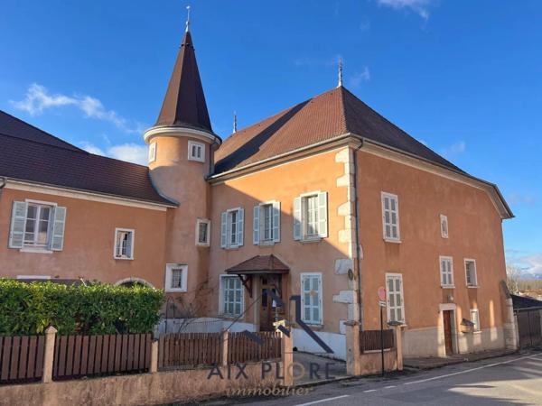 Combles aménageables - 210 m² - St GENIX LES VILLAGES