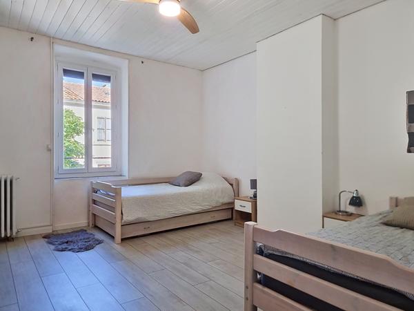 Maison
         4 pièces
        - 112 m² Exclusivité 210 000 € *