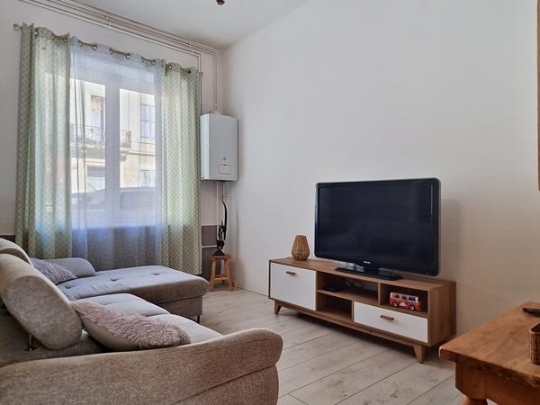 Maison
         4 pièces
        - 112 m² Exclusivité 210 000 € *