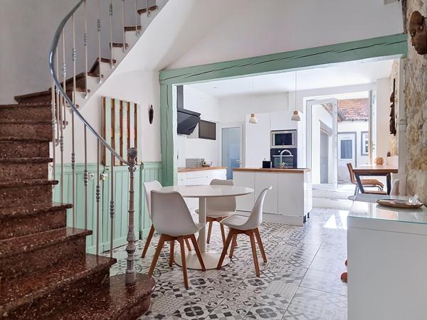 Maison
         4 pièces
        - 112 m² Exclusivité 210 000 € *