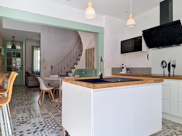 Maison
         4 pièces
        - 112 m² Exclusivité 210 000 € *