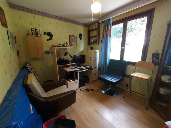 Maison familiale avec grand terrain, piscine – Saint-Martin-la-Plaine