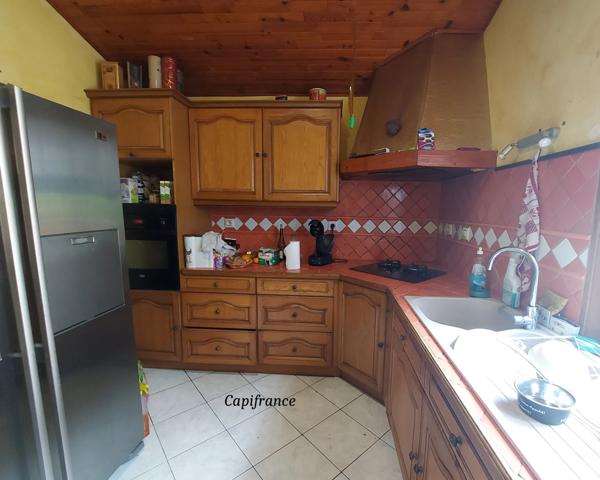 Maison familiale avec grand terrain, piscine – Saint-Martin-la-Plaine