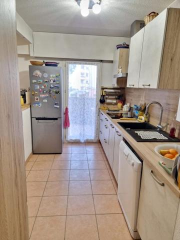 T3 Aubagne QUARTIERS LES DFENSIONS 63 m²