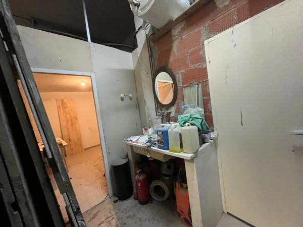 Location Local industriel 3 pièces à Perpignan