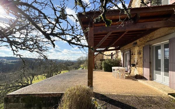 Maison à vendre    5 pièces •  Chantérac