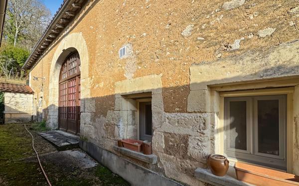 Maison à vendre    5 pièces •  Chantérac