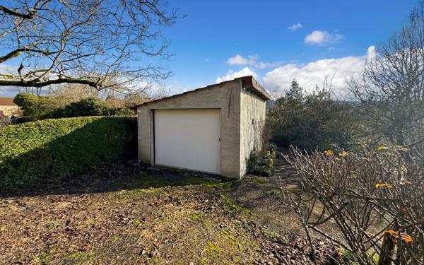 Maison à vendre    5 pièces •  Chantérac