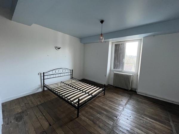 Immeuble à vendre |  Bourganeuf |  350 m²