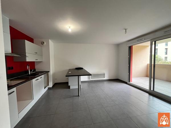 A vendre T3 récent avec terrasse et garage à AIX LA DURANNE Aix en provence