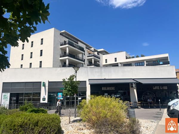 A vendre T3 récent avec terrasse et garage à AIX LA DURANNE Aix en provence