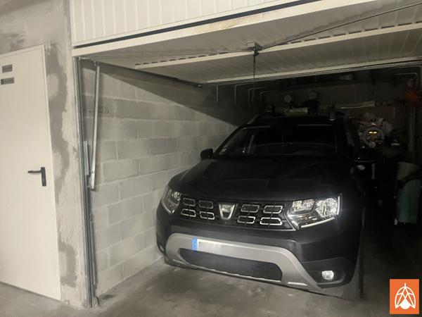 A vendre T3 récent avec terrasse et garage à AIX LA DURANNE Aix en provence