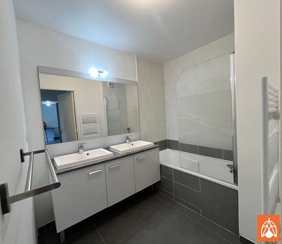 A vendre T3 récent avec terrasse et garage à AIX LA DURANNE Aix en provence