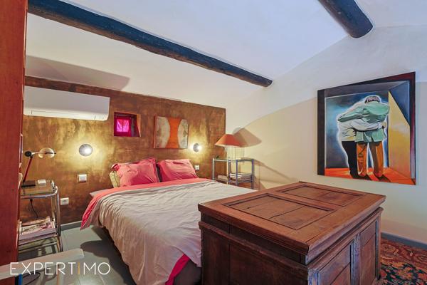 Sillans-la-Cascade (83690) Charmante villa provençale de style traditionnel avec terrain et vue panoramique à Sillans-la-Cascade