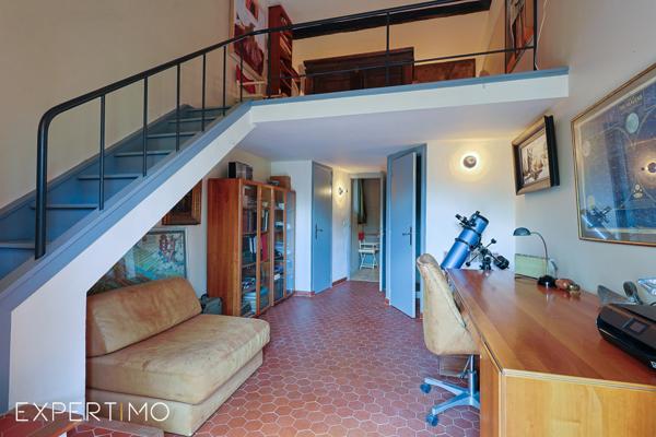 Sillans-la-Cascade (83690) Charmante villa provençale de style traditionnel avec terrain et vue panoramique à Sillans-la-Cascade